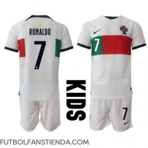 Portugal Cristiano Ronaldo #7 Segunda Equipación Niños Mundial 2022 Manga Corta (+ Pantalones cortos)
